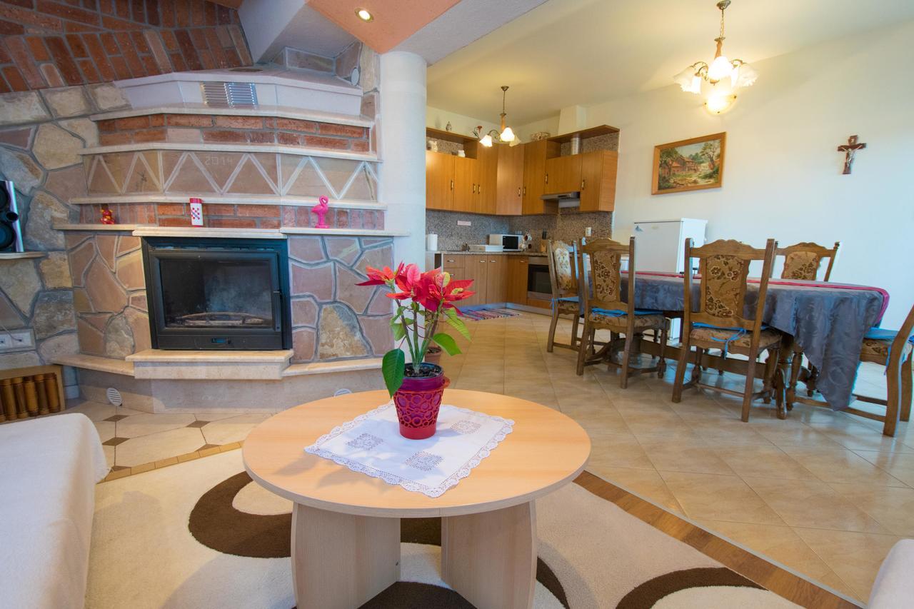 Apartment Hajdi Malinska Luaran gambar