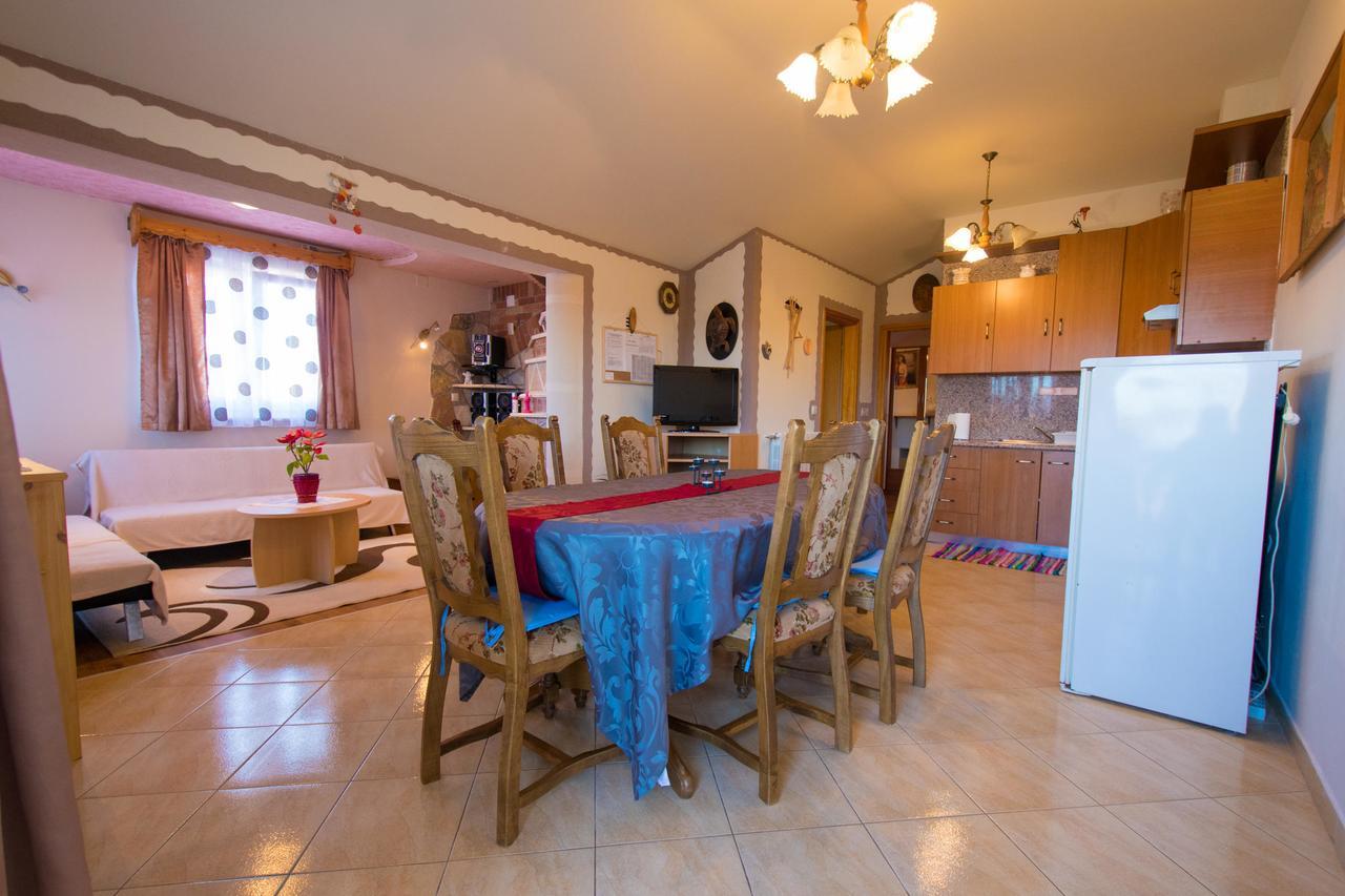 Apartment Hajdi Malinska Luaran gambar